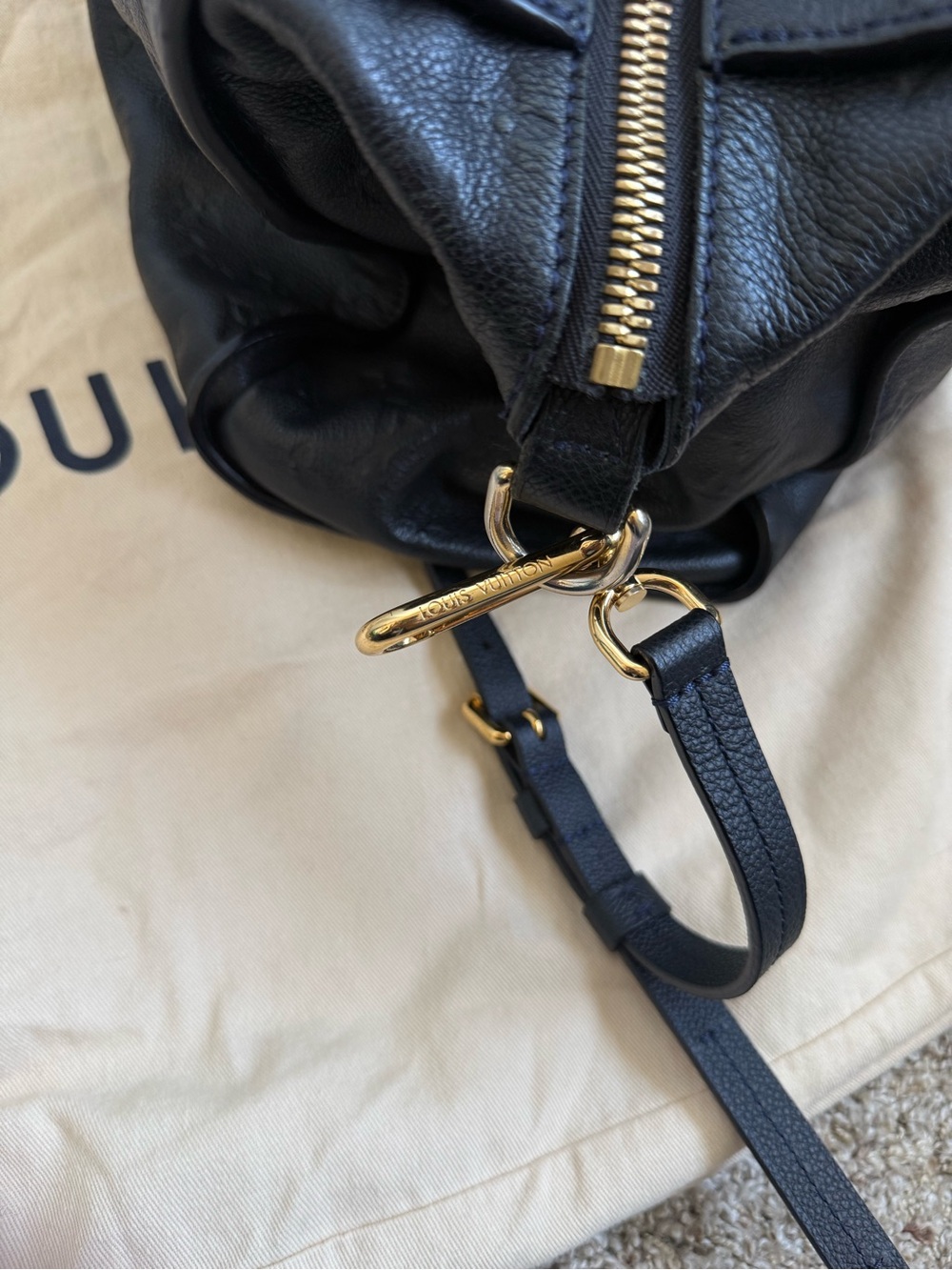 Authentic Louis Vuitton Monogram Empreinte Lumineuse GM bag in Navy Blue - Picture 5 of 16